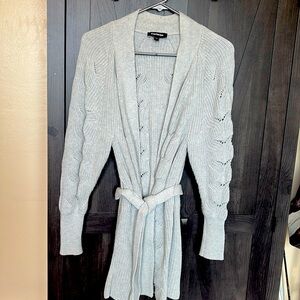 Women’s Sweater Medium